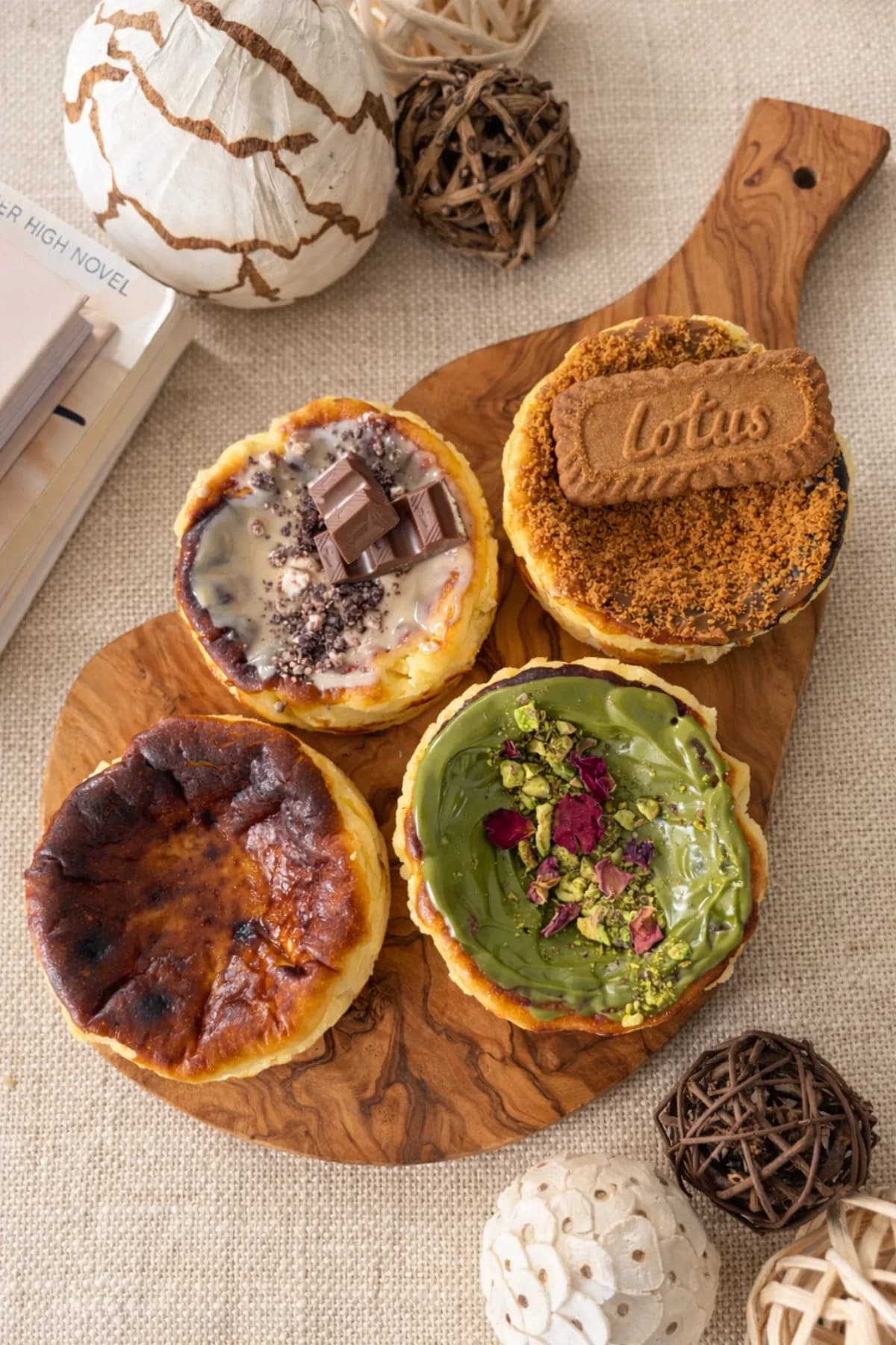 5 mini Basque cheesecakes tasting menu